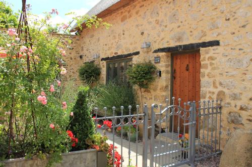 Horton House | Courtyard Cottage at Stepps House