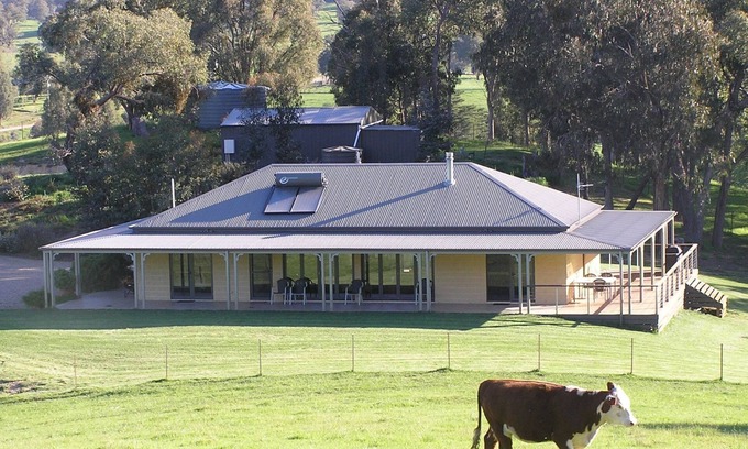 Jamieson House | Cow Grass Lodge Jamieson - Riverside Haven in Jamieson Valley w/river frontage.
