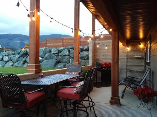 Lake Cowichan Apartment | Cowichan Calling