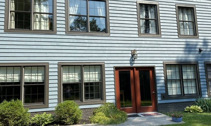 Lewisburg Apartment | Cozy 1 bedroom apartment in a beautiful, woodsy neighborhood.