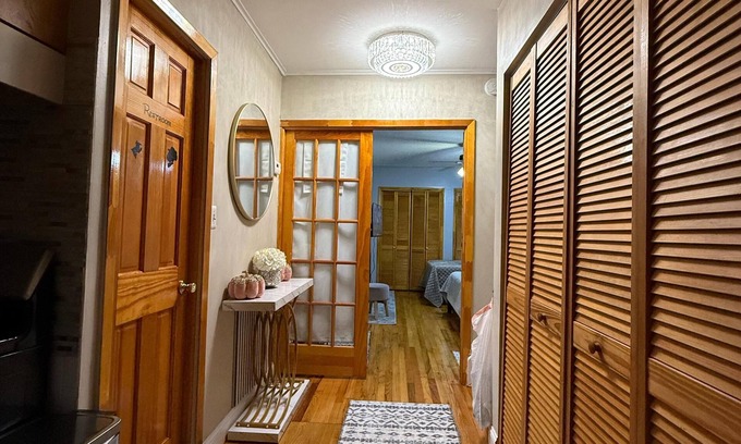 Country Club Apartment | Cozy 1-bedroom lower level apartment with WiFi, AC in charming The Bronx