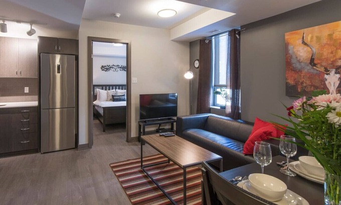 Downtown Ottawa Apartment | Cozy 1BR Apt with Skyline Views near Peace Tower