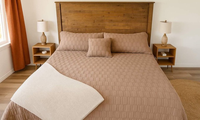 Golden Hill Apartment | Cozy 2-bedroom apartment in charming San Diego with WiFi