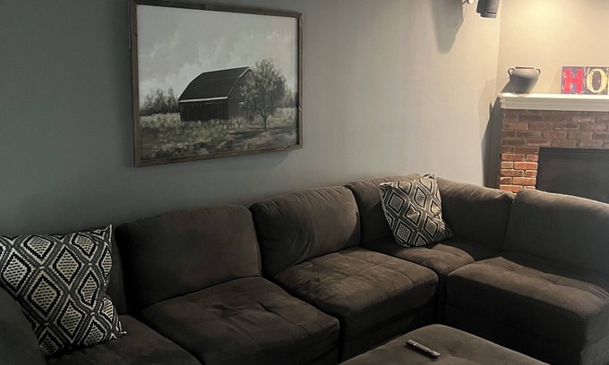 Shawnee House | Cozy 2-bedroom house in fantastic Shawnee!
