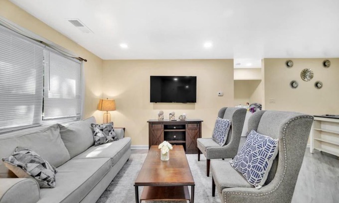 Charlotte House | Cozy 2 Bedroom Pineville-Matthews Duplex Sleeps 8