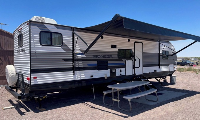 Polvadera House | Cozy 2-bedroom RV in peaceful San Acacia! StarLink Internet