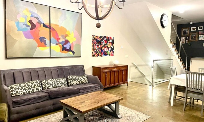 Downtown Chattanooga House | Cozy 2-bedroom Southside townhome walkable to downtown