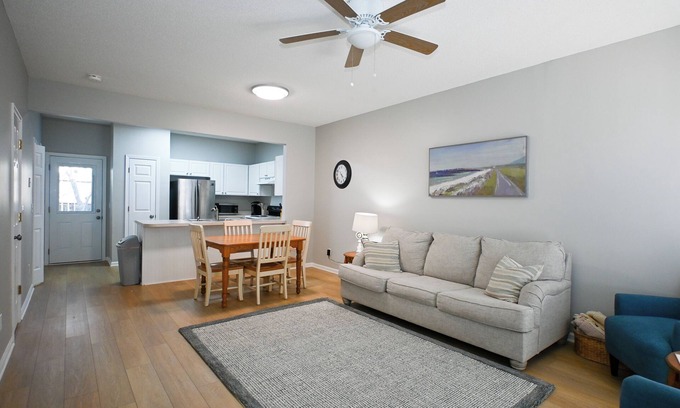 Lexington House | Cozy 2-bedroom townhome in charming Lexington with WiFi, AC