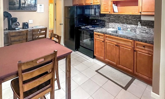 Stratton Condo | Cozy 2 Bedroom unit located 1-1/4 miles from Mt. Snow with gas fireplace #14