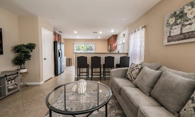 Enterprise House | Cozy 2bdrm house near M Resort