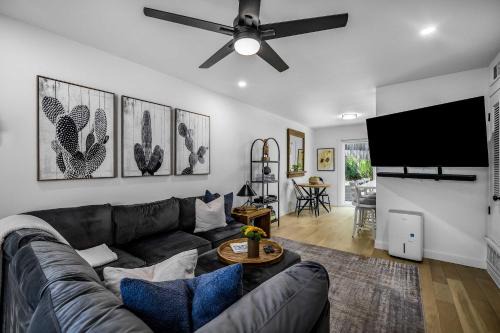 South Lamar House | Cozy 2BR Condo in Vibrant SoLa