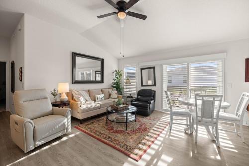 Sumter County House | Cozy 2BR in The Villages With BBQ and 4 Seaters Golfcart King Bed