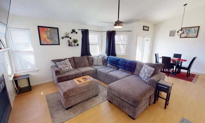 McKinney House | Cozy 3bd Southeast Austin - close to everything!