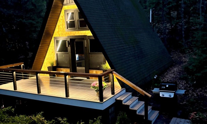 Eaton House | Cozy A-Frame next to King Pine Ski Area - 31 day rental or longer