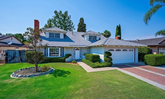 Mission Viejo House | Cozy Abode: Your Ideal Family Home in Mission Viejo!