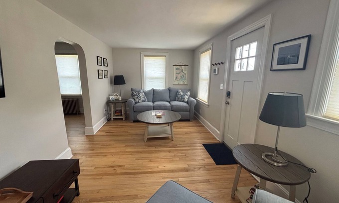 Portsmouth Cottage | Cozy and charming, this cottage offers a retreat surrounded by local beaches.