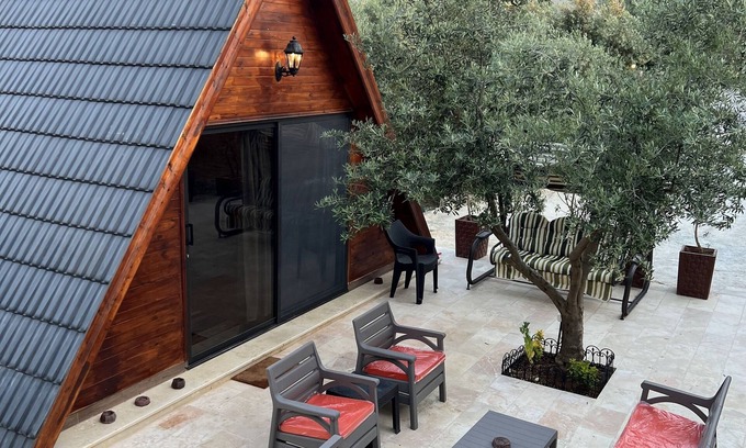 Madaba Cabin | Cozy and modern cottage nearby the city center
