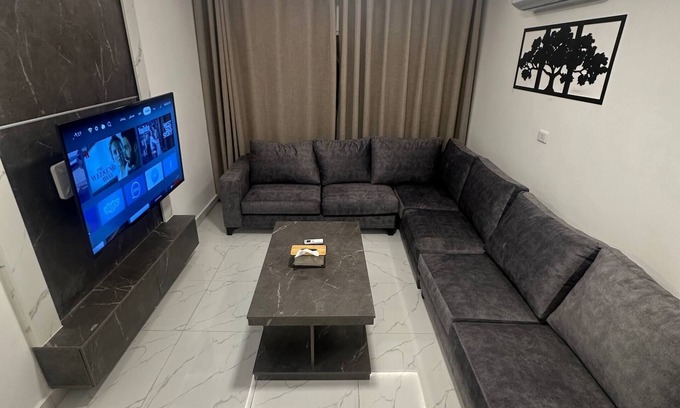 Suwailih Apartment | Cozy and Tranquil Rooftop Near Al Services 23