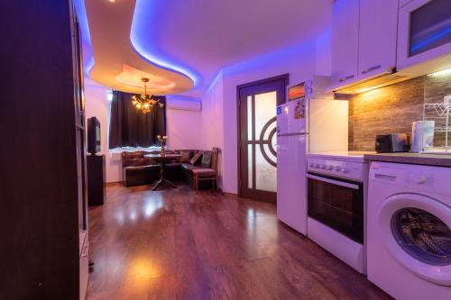 Varosha Apartment | Cozy Apart TOP Center AUBG Free Garage Parking