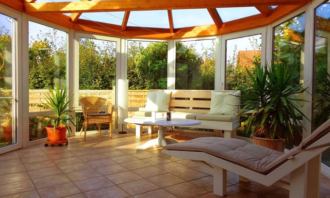Horne House | Cozy apartment with a winter garden, fireplace and grill terrace .