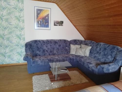 Nisterau Apartment | Cozy Apartment with Private Garden in Nisterau, cleaning included