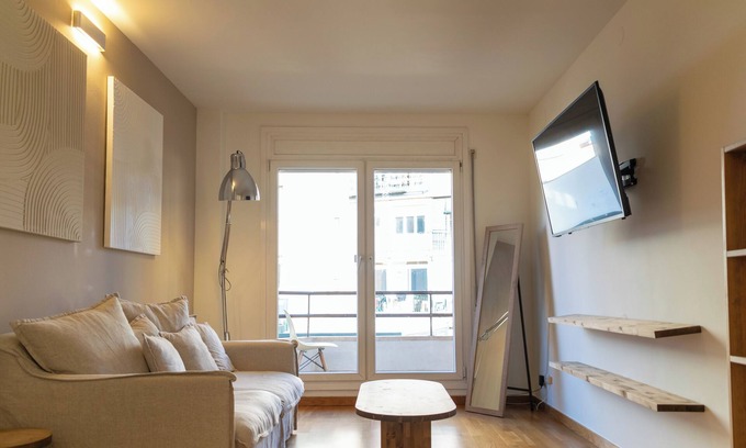la Vila de Gracia Apartment | Cozy Apt. in Residential Center by Maison Piñata