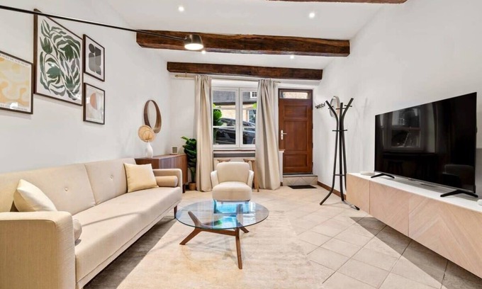 Ville Haute Apartment | Cozy Apt w/Smart TV, Elevator & Equipped Kitchen