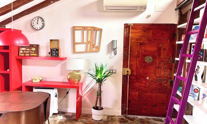 Golden Triangle of Art Apartment | Cozy Attic Flat with Intimate Rooftop Terrace and Elevator in Historical Center