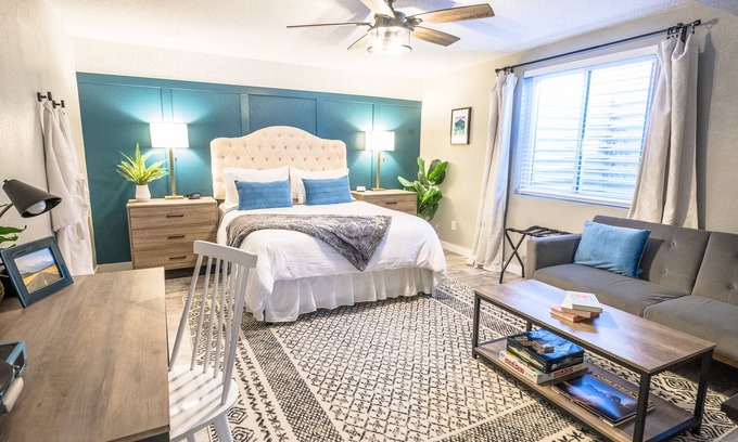 Stetson Hills Apartment | Cozy Basement Apartment| Private|Great Neighborhood