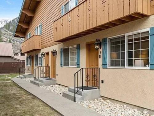 Downtown Leavenworth House | Cozy Bavarian Getaway