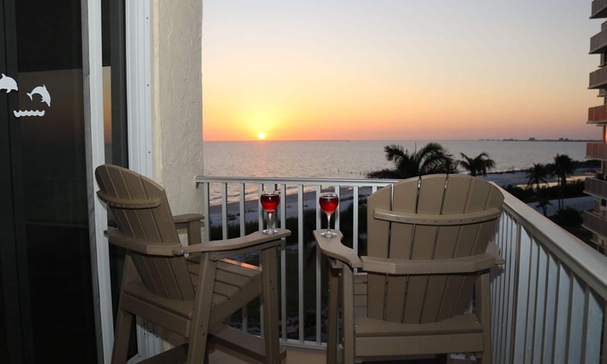 South Island Condo | Cozy Beach Condo w/heated pool. Amazing 24/7 views & newly renourished beach.