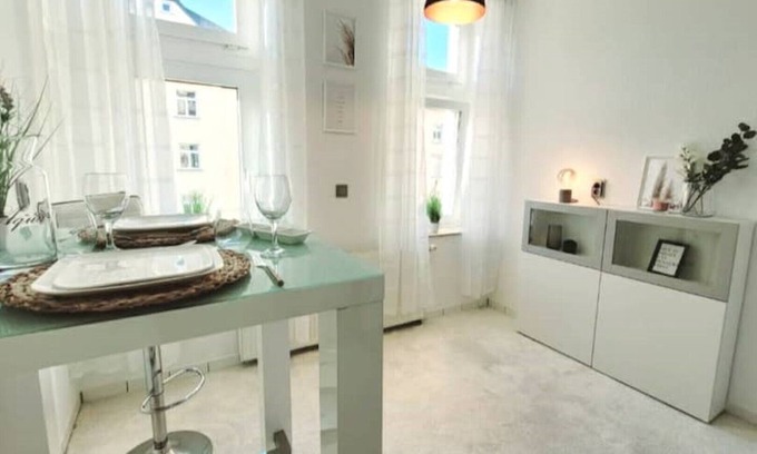 Loebtau Apartment | Cozy, bright apartment - with Netflix