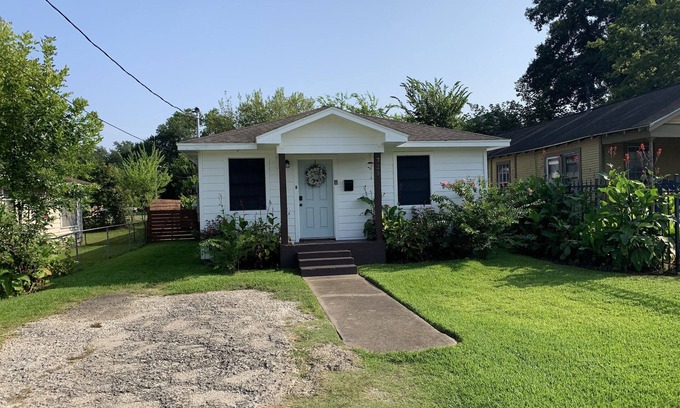 Northside House | Cozy Bungalow in the Heights of Houston!