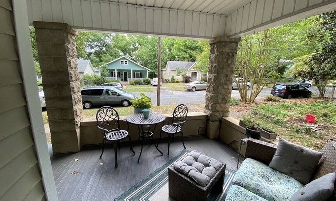 Durham House | Cozy Bungalow in the Heart of Durham, DPAC, Duke