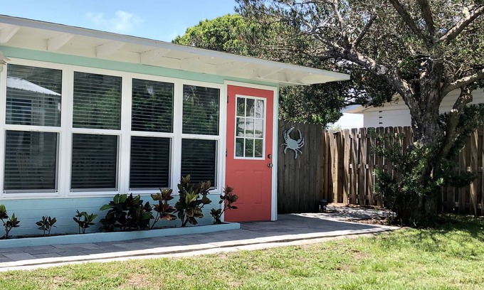 Roberta Heights House | Cozy bungalow with a fenced in yard, 5 minute walk to the beach