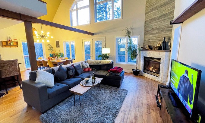 Saint-Alphonse-Rodriguez Ski Chalet | Cozy Chalet