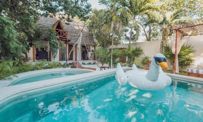 Tulum City Center Cabin | Cozy Cabaña Quetzal in the center of Tulum