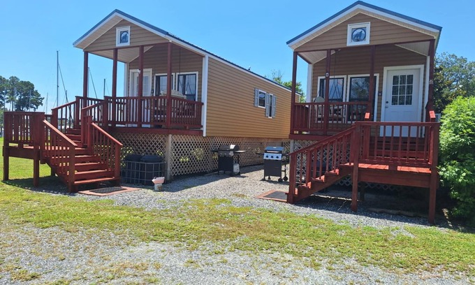 Oriental Cabin | Cozy cabin #1 on Neuse River in charming Oriental with WiFi, AC