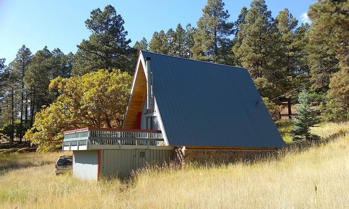 Los Ojos Cabin | Cozy Cabin by the wild Brazos