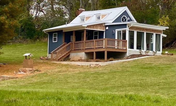 Goode Cabin | Cozy Cabin from 1890