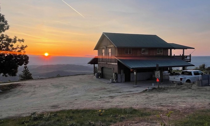 Brewster Cabin | Cozy cabin in enchanting Brewster with WiFi