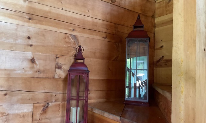 Hillsboro Cabin | Cozy cabin in wonderful Hillsboro with WiFi, AC