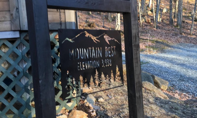 Beech Mountain Cabin | Cozy Cabin on Beech Mountain
