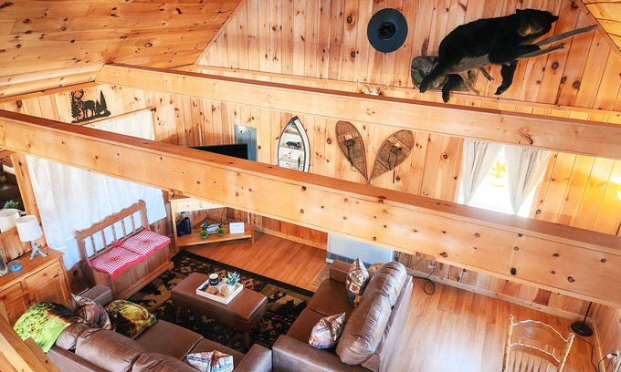 Durhamville Cabin | Cozy cabin retreat and a romantic getaway, nestled away on private property.