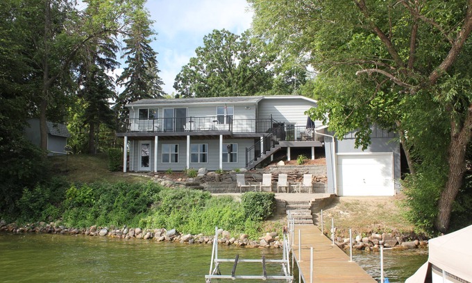 Darwin Cabin | Cozy cabin with beautiful view right on the lake