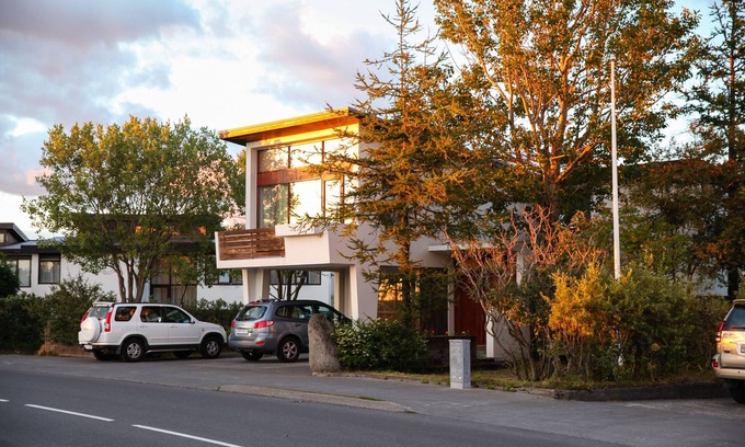 Laugardalur House | Cozy centrally located Mid-Century Modern 60's villa in Reykjavík