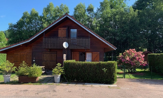 Xonrupt-Longemer Ski Chalet | Cozy chalet 500m from the lake & shops facing south