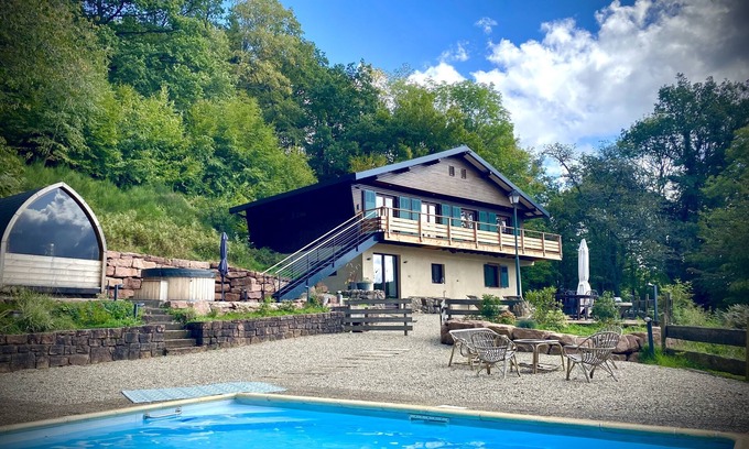 Mesnil Sous Les Cotes Ski Chalet | Cozy chalet and not overlooked in the heart of nature "Le Blanchepierre