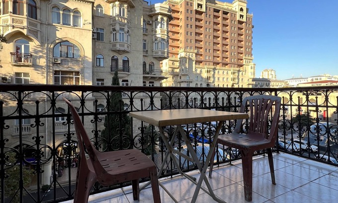Sabayil Apartment | Cozy City Center Apartment
