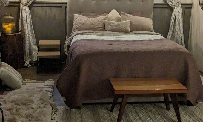 Roselawn Finance House | Cozy City Escape
